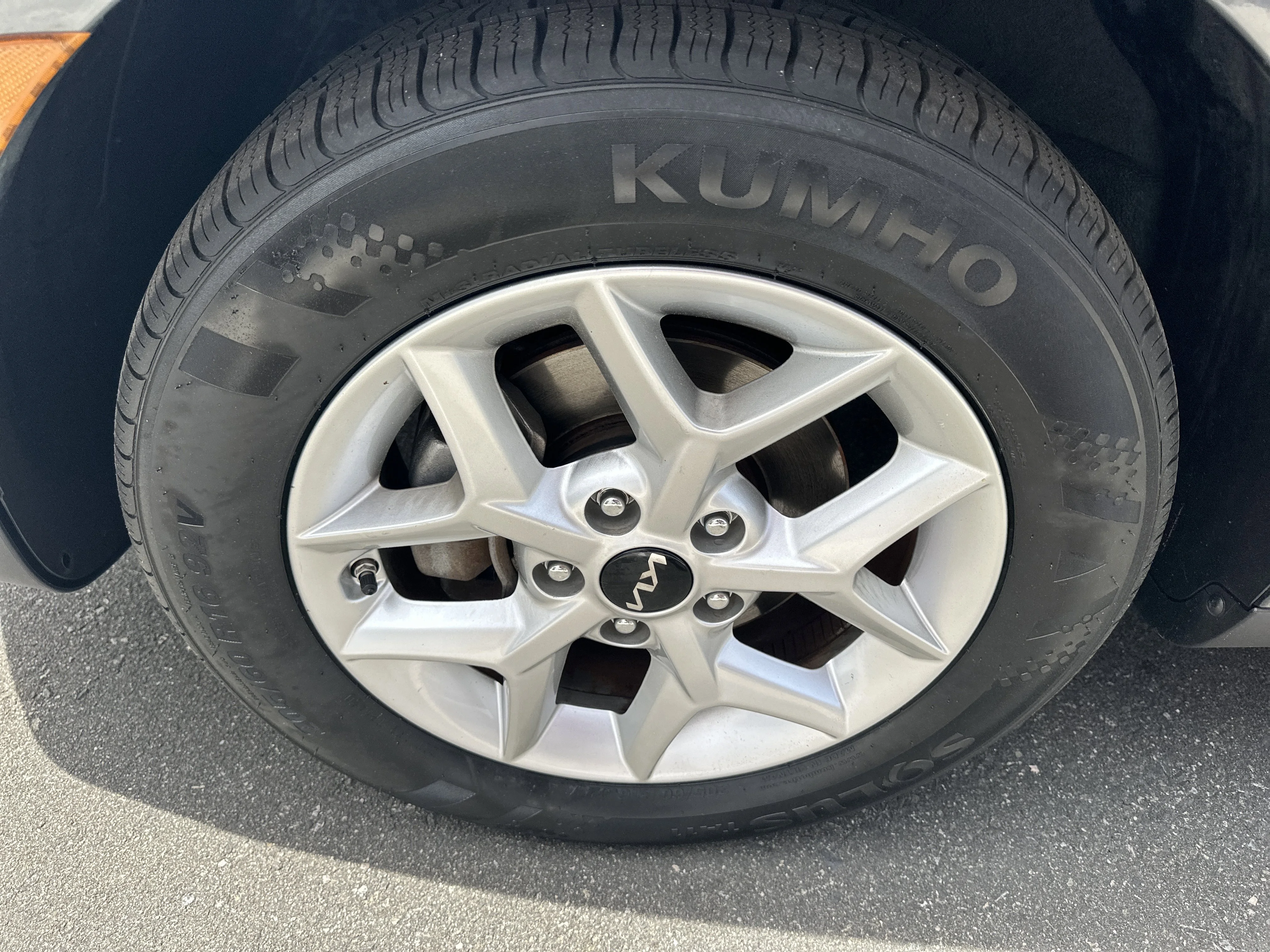 Used 2022 Gravity Gray Kia LX image 29