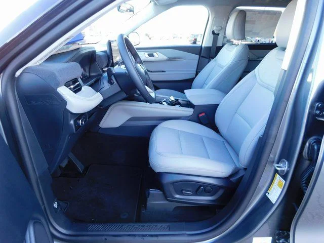 2026 Ford Explorer Active - Photo 12