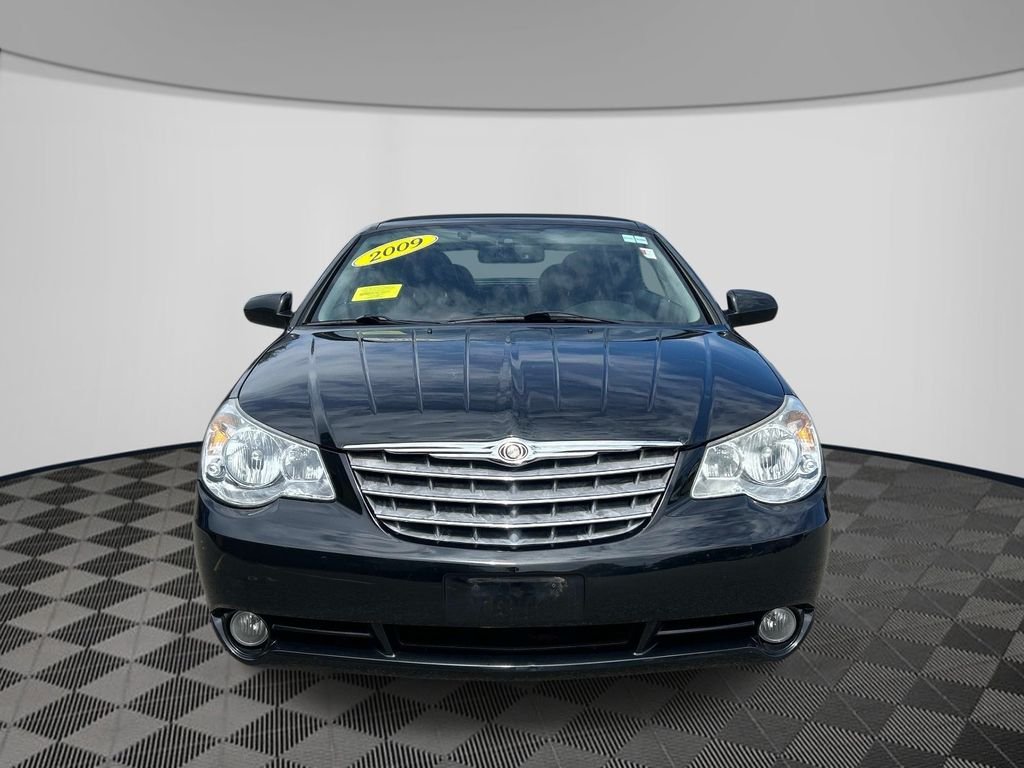 Used 2009 Black Chrysler Limited image 8