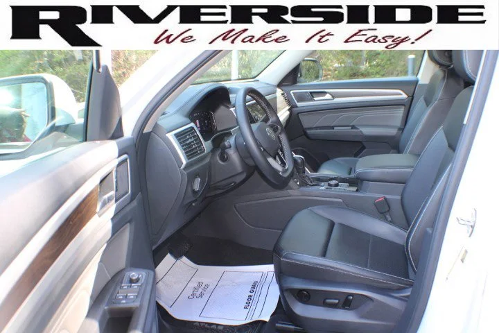 Used 2023 White Volkswagen 3.6L V6 SE w/Technology image 12