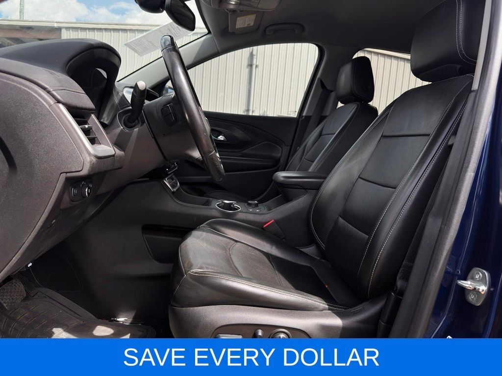 Used 2022  GMC SLT image 9