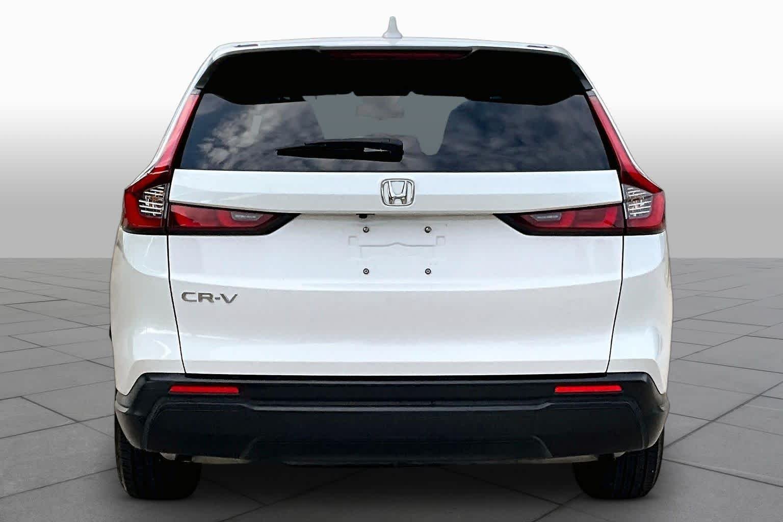 Certified Used 2025 Platinum White Pearl Honda 1.5T 2WD EX image 5
