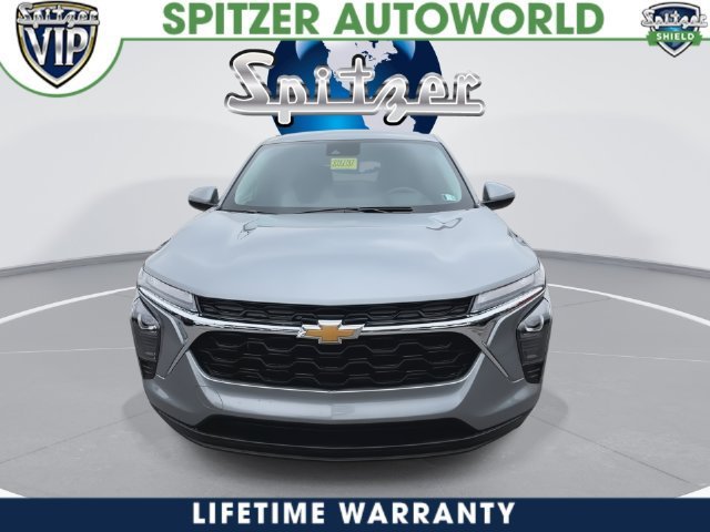 2026 Chevrolet Trax photo 4 of 34