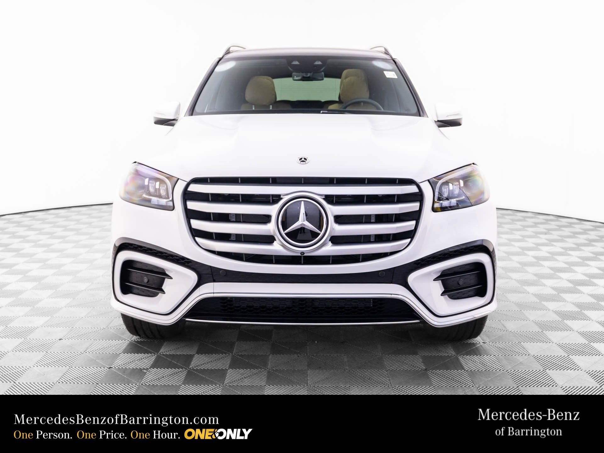 New 2026 MANUFAKTUR Moonlight White Metallic Mercedes-Benz GLS 580 image 10