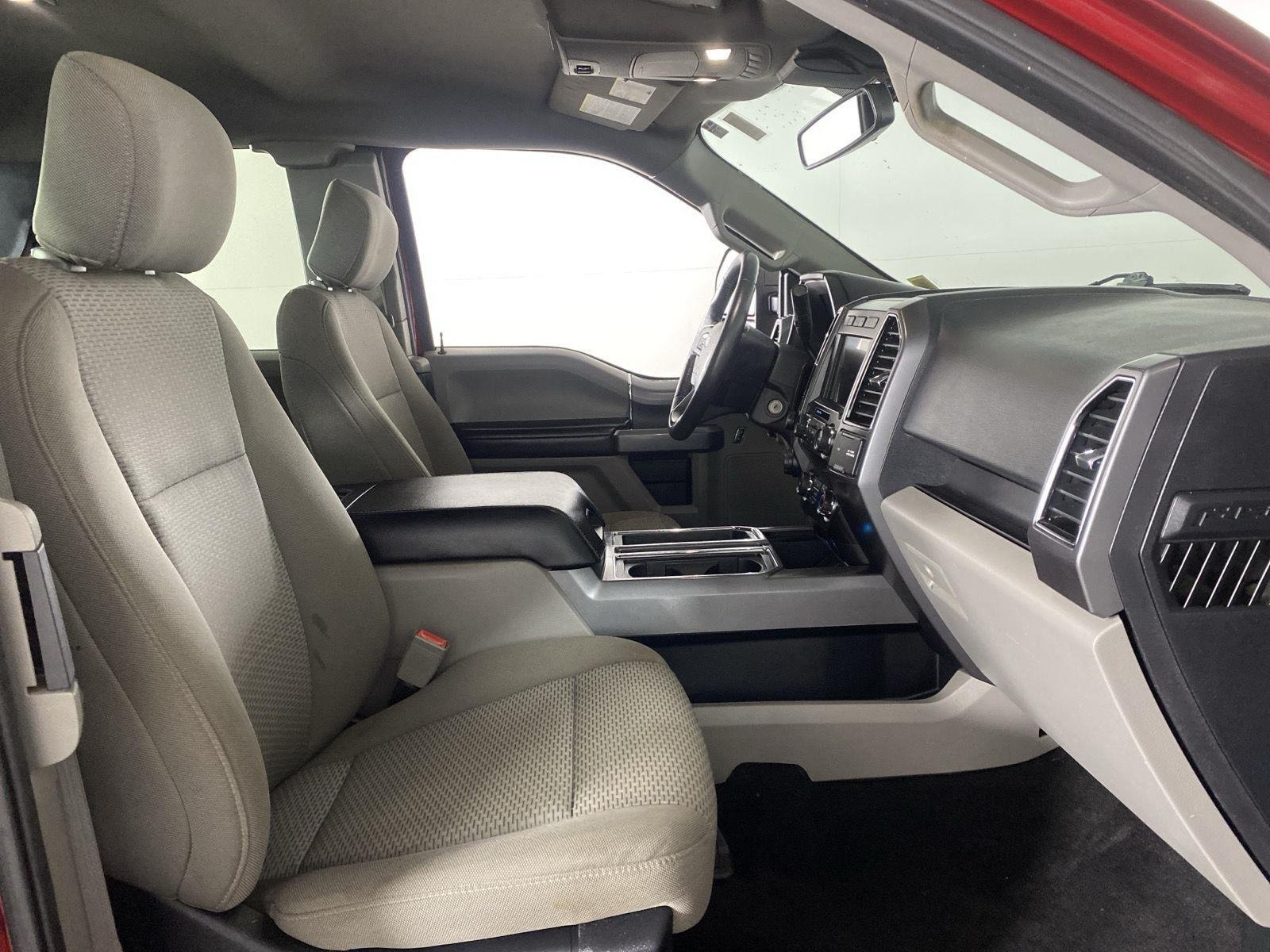 Used 2019 Ruby Red Metallic Tinted Clearcoat/Magnetic Ford XLT image 27