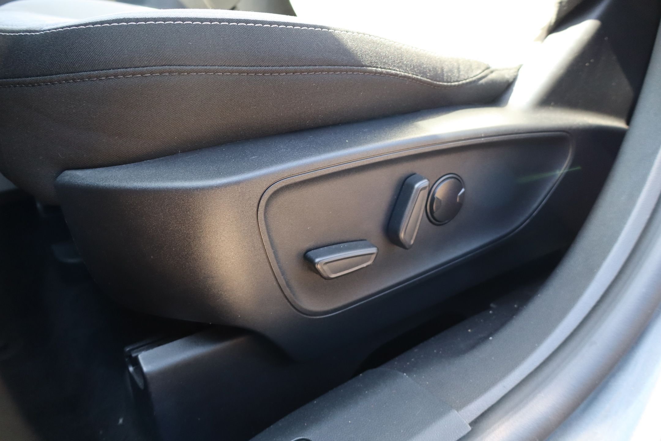 Used 2024 Gray Ford Active image 13