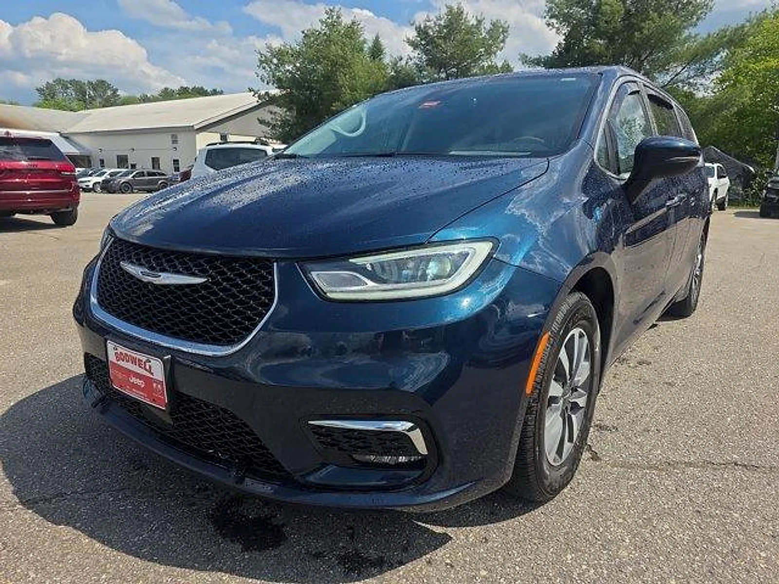 2023 Chrysler Pacifica Hybrid Touring L Hybrid's photo