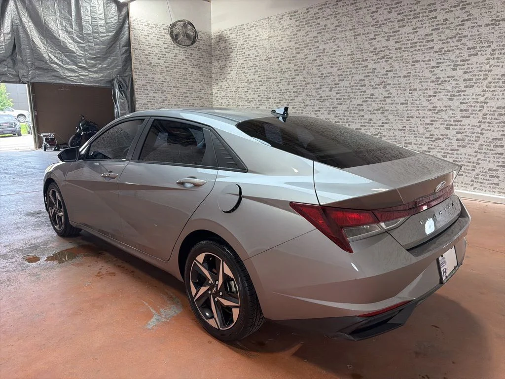 Used 2023 Fluid Metal Hyundai SEL image 5