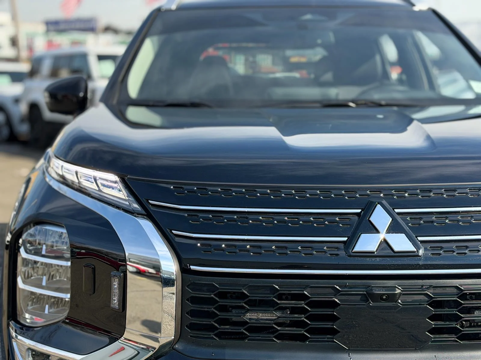 2025 Mitsubishi Outlander Plug-in Hybrid SEL - Photo 10