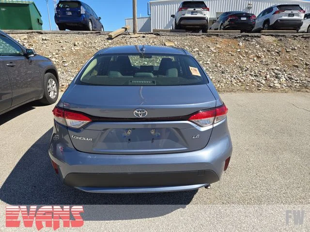 Used 2022 Gray Toyota LE image 3