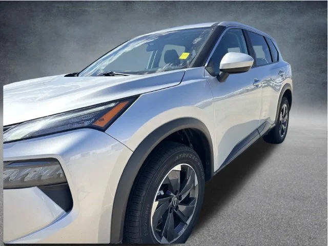 Used 2025 Silver Nissan SV image 8