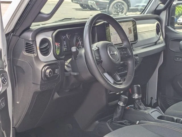 Used 2024 Silver Zynith Clearcoat Jeep Sport S image 2