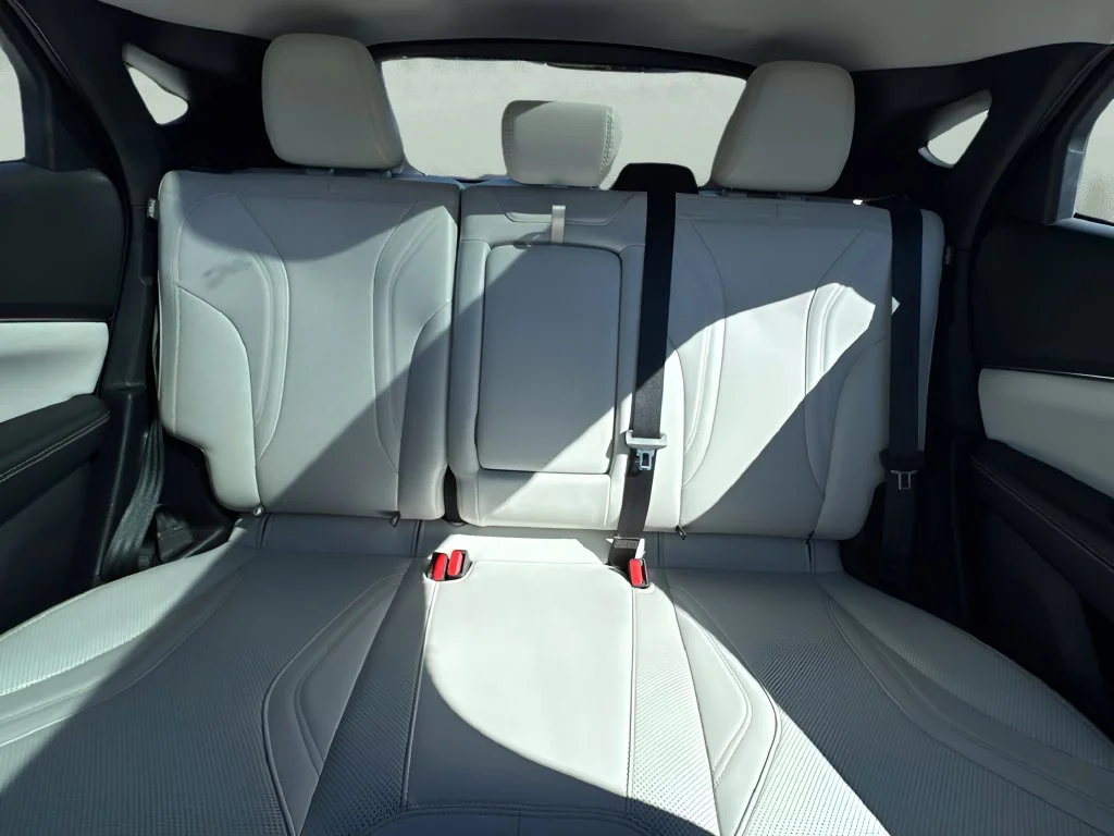 Used 2022 White Ford Premium image 12