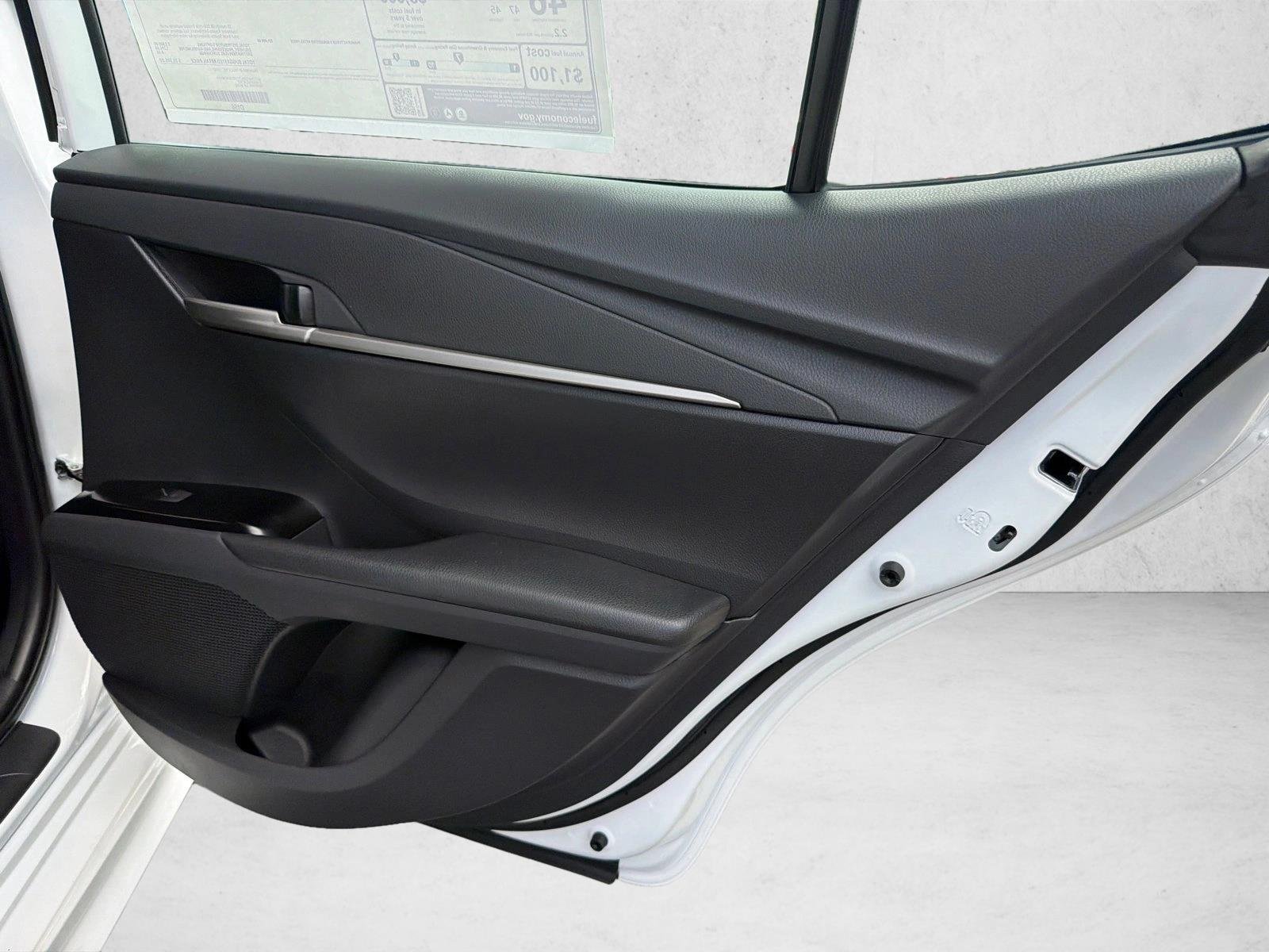 New 2026 Ice Cap Toyota SE image 16