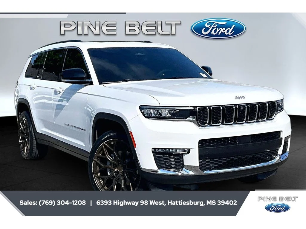 Used 2025 Bright White Clearcoat Jeep Limited image 1
