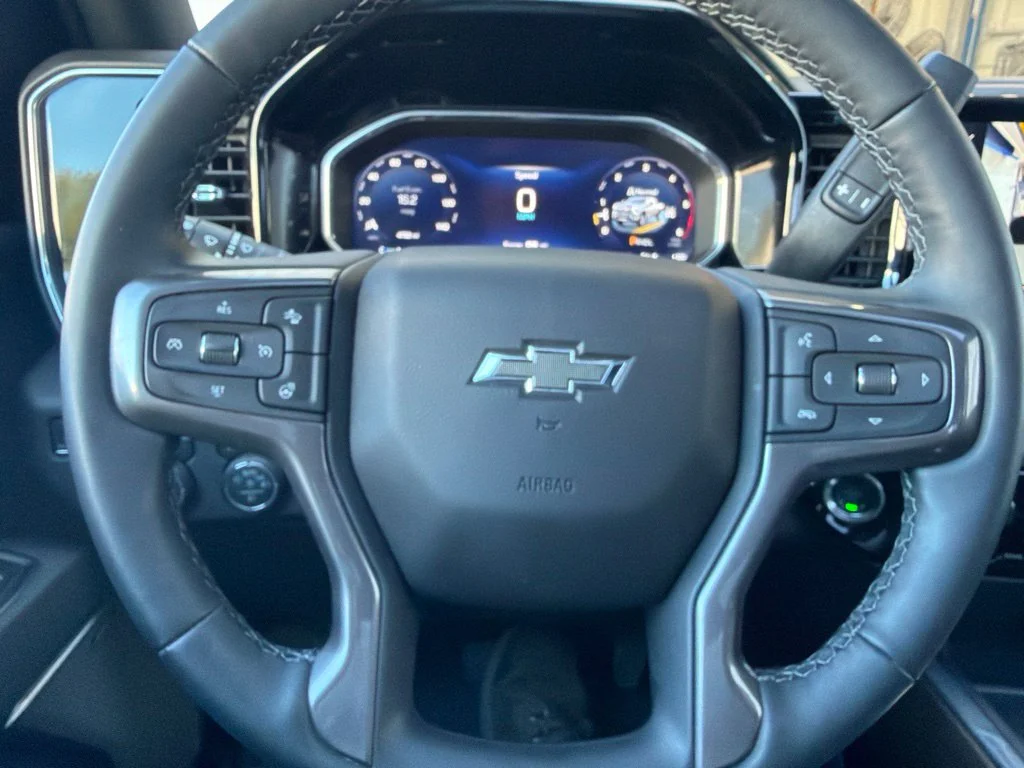 Used 2026 Black Chevrolet High Country image 21