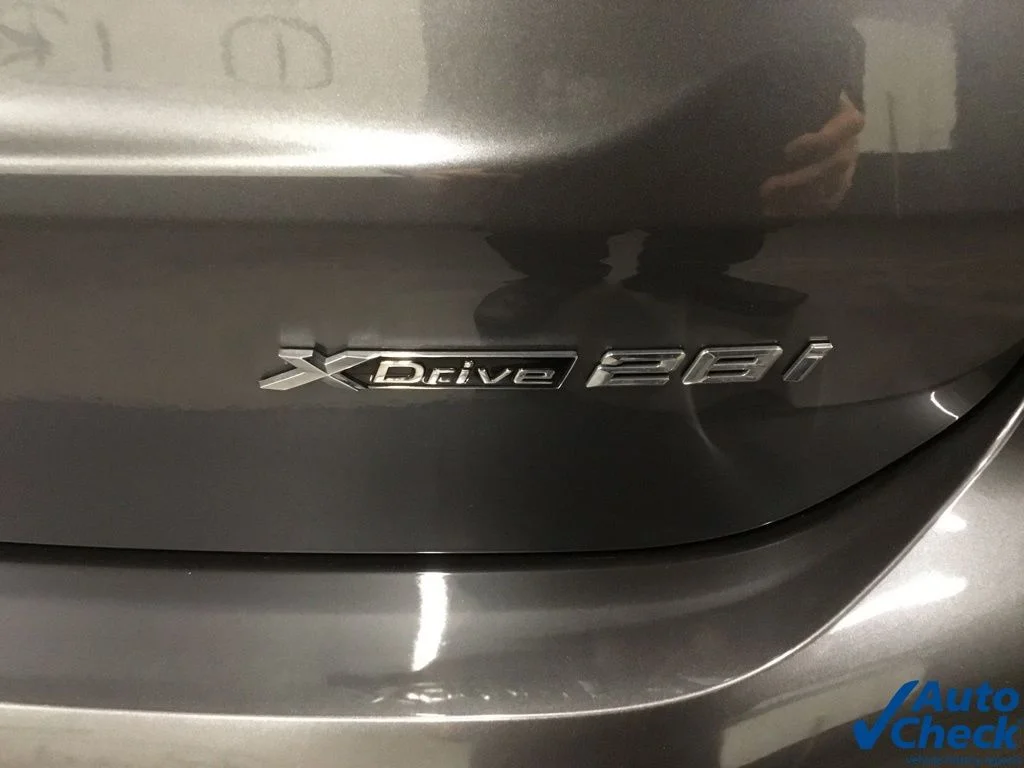 Used 2019 Gray BMW xDrive28i image 16