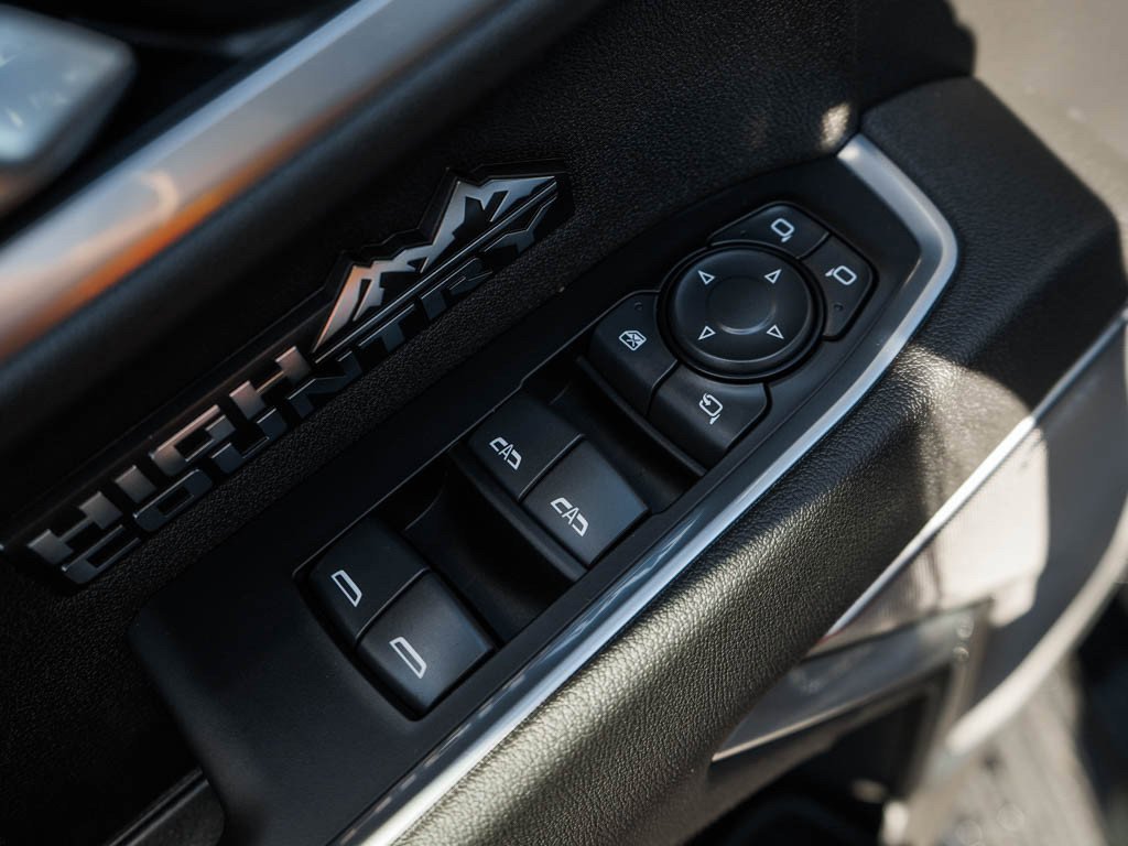 2026 Chevrolet Silverado 1500 High Country - Photo 14