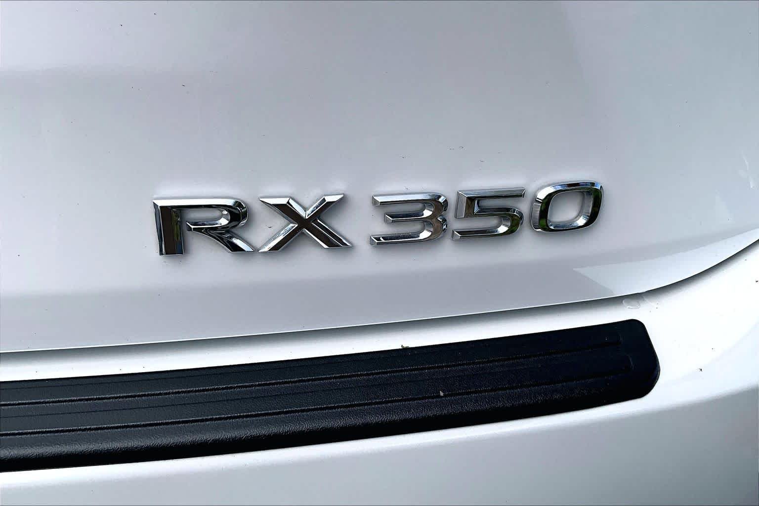 Used 2022 Eminent White Pearl Lexus  image 10