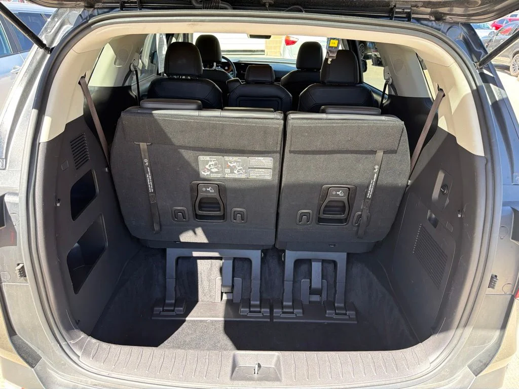 Used 2026 Black Kia LXS image 24