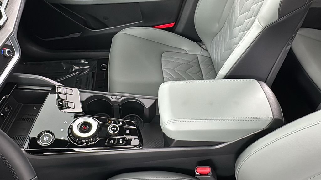 2025 Kia Sportage X-Line - Photo 33