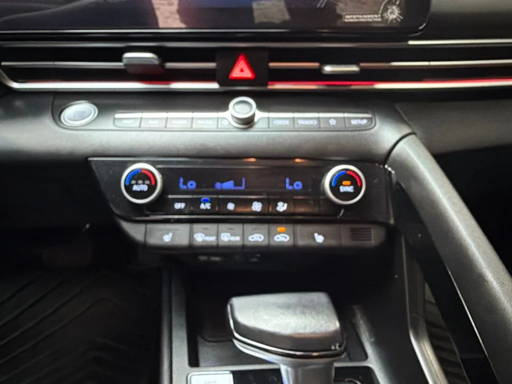 Used 2025 Intense Blue Hyundai SEL Convenience image 20
