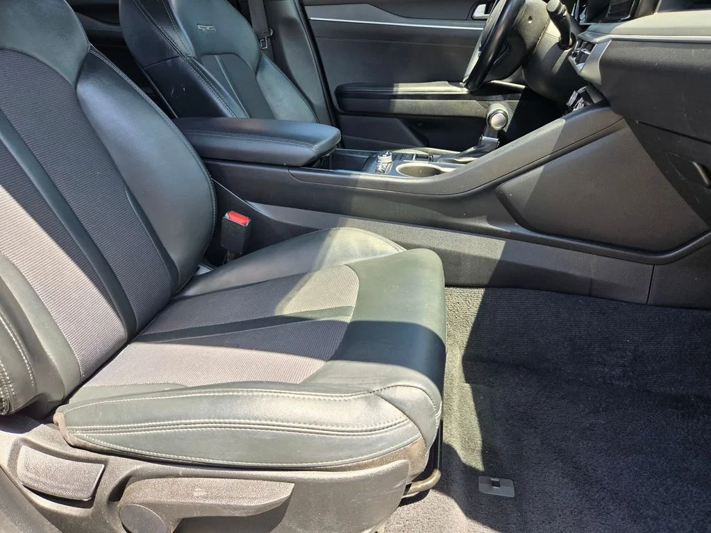 Used 2022 Ebony Black Kia GT-Line image 9