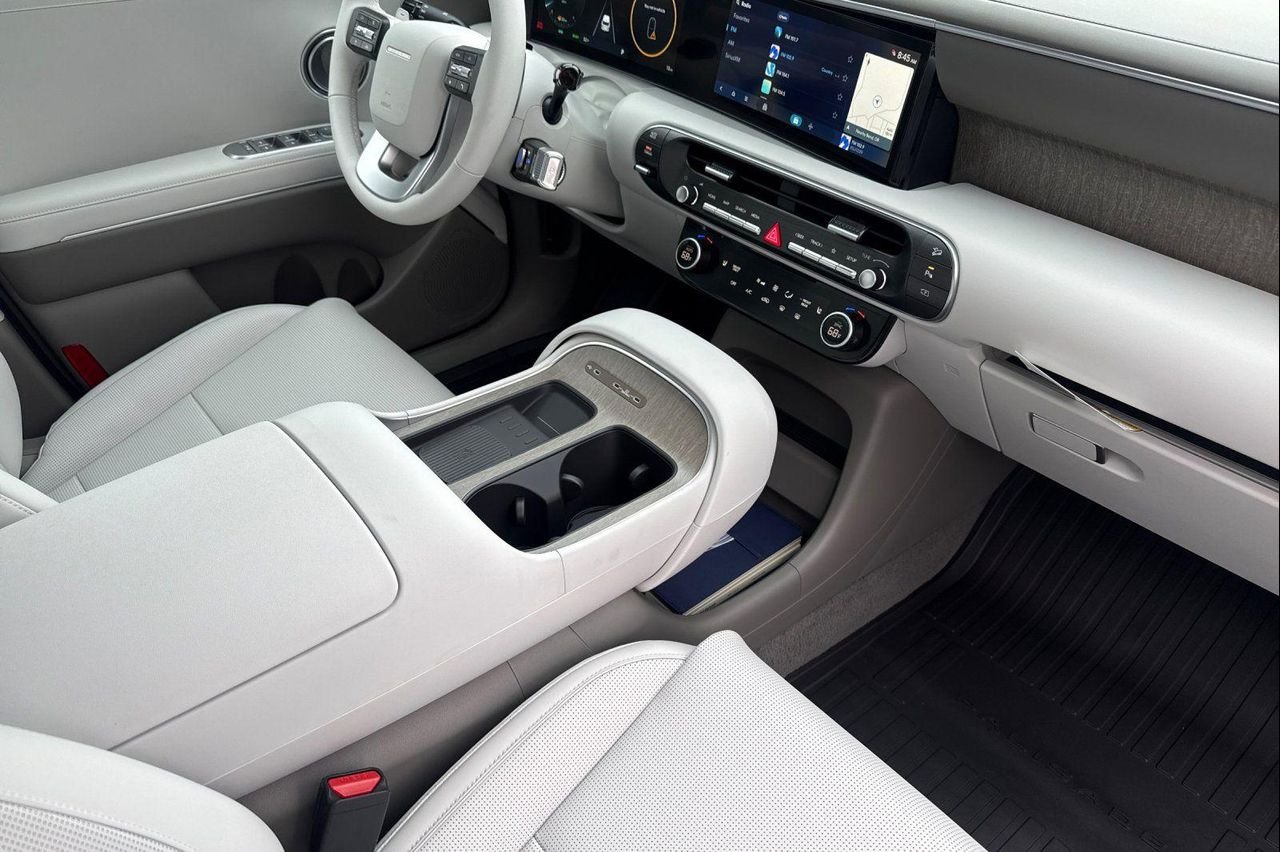 New 2027 Black Hyundai SEL 7P image 19