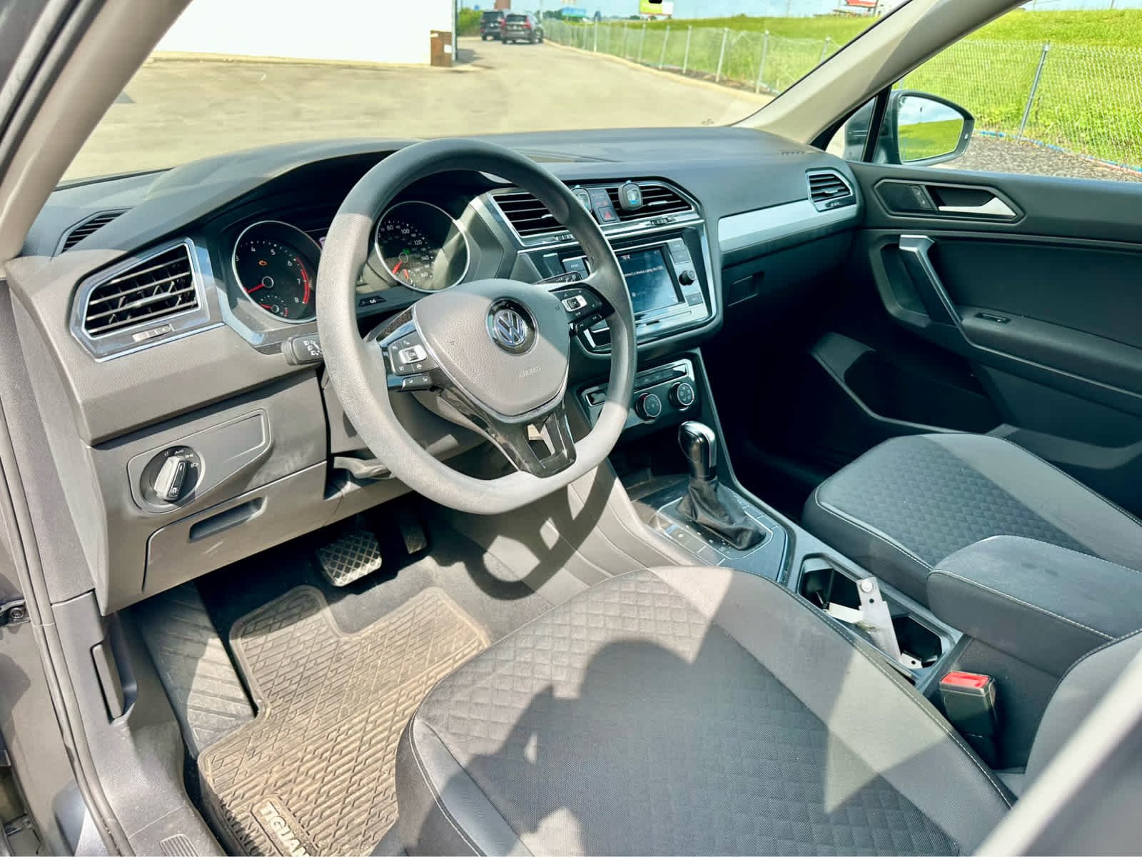 Used 2021 Platinum Gray Metallic Volkswagen S image 10