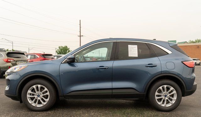 Used 2020 Blue Metallic Ford SE image 9