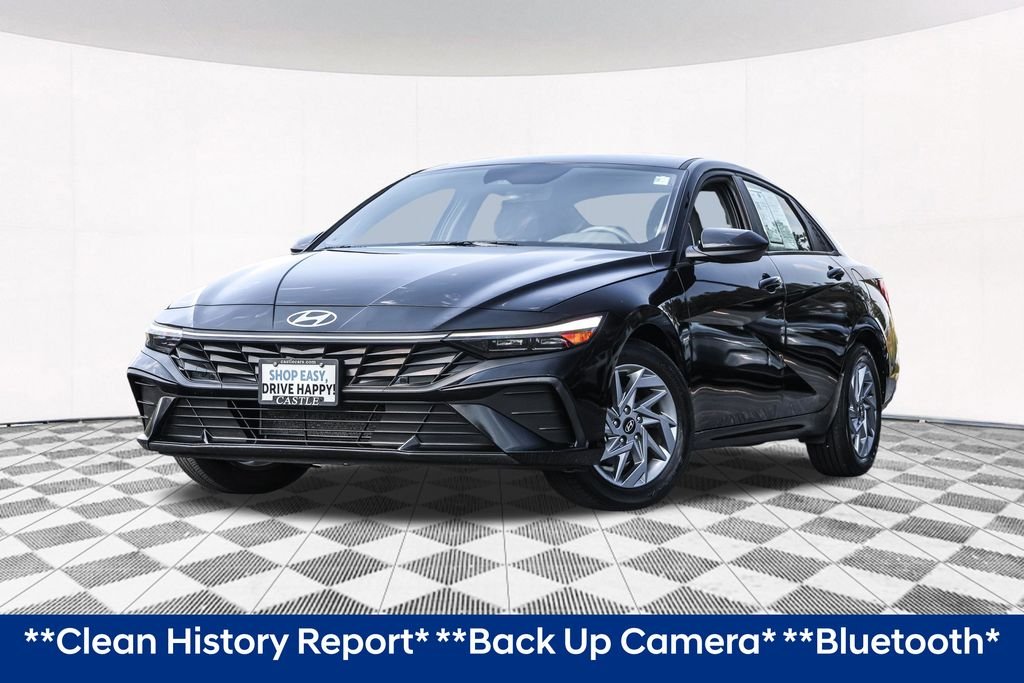 Certified Used 2024 Black Hyundai SEL image 2
