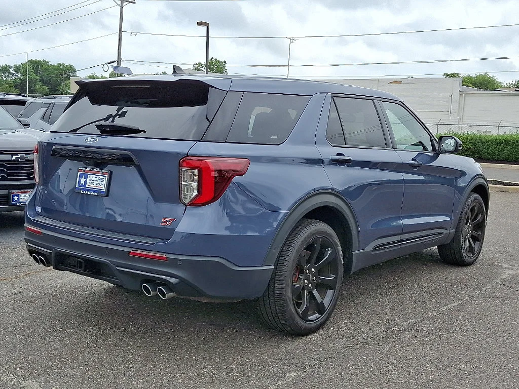 Used 2021 Blue Ford ST image 12