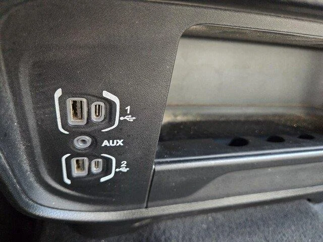 Used 2024 Billet Silver Metallic Clearcoat Ram Laramie image 19