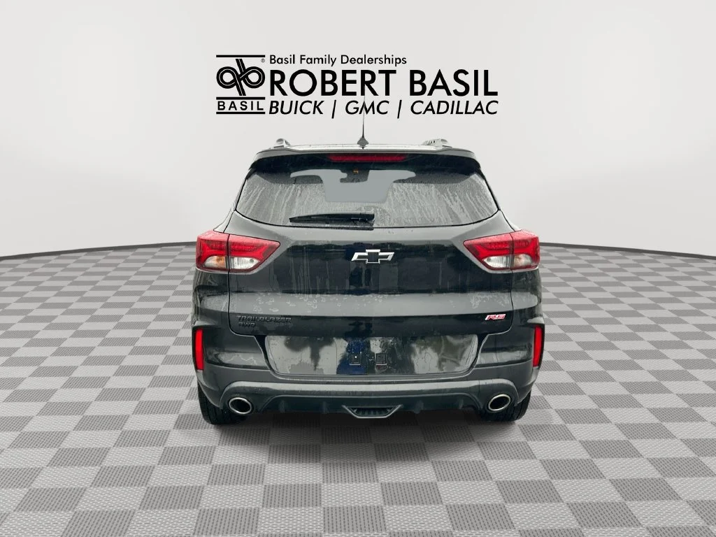 Used 2023 MOSAIC BLACK METALLIC Chevrolet RS image 7