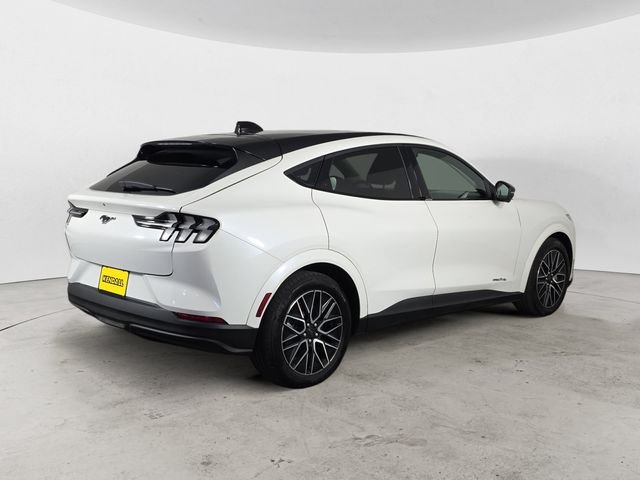 Used 2025 White Ford Premium image 5