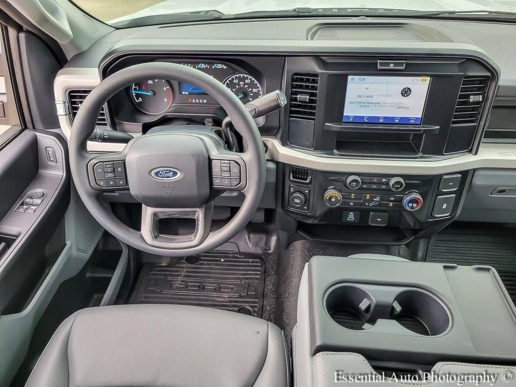New 2025 Oxford White Ford F-450® XL image 12