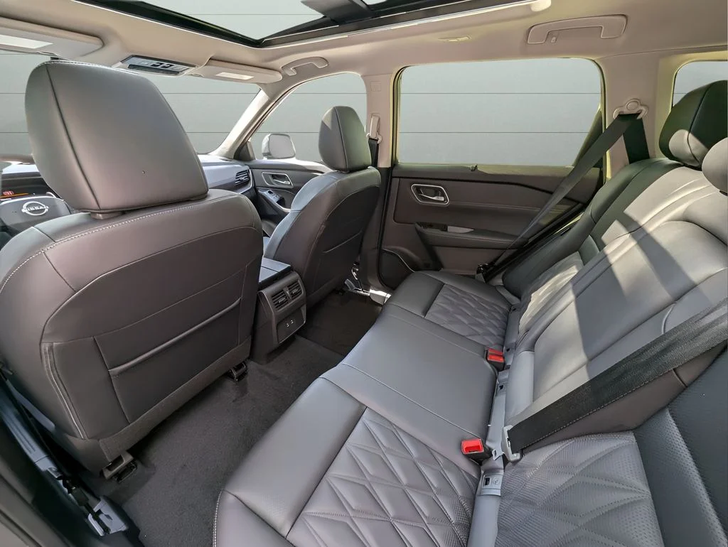 New 2026 Gray Nissan Platinum image 15