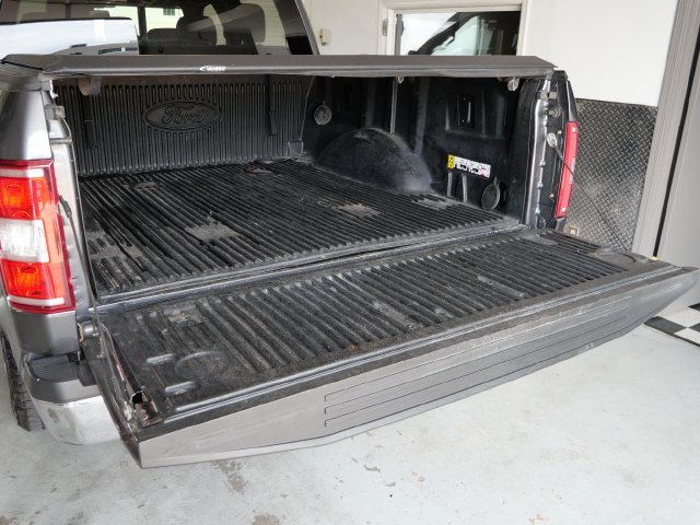 Certified Used 2020 Magnetic Ford XLT image 11
