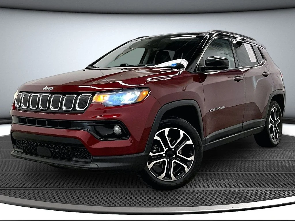 Used 2022 Red Jeep Limited image 3