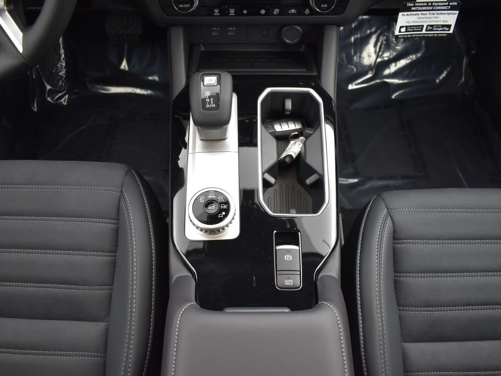 New 2026 Black Mitsubishi  image 16