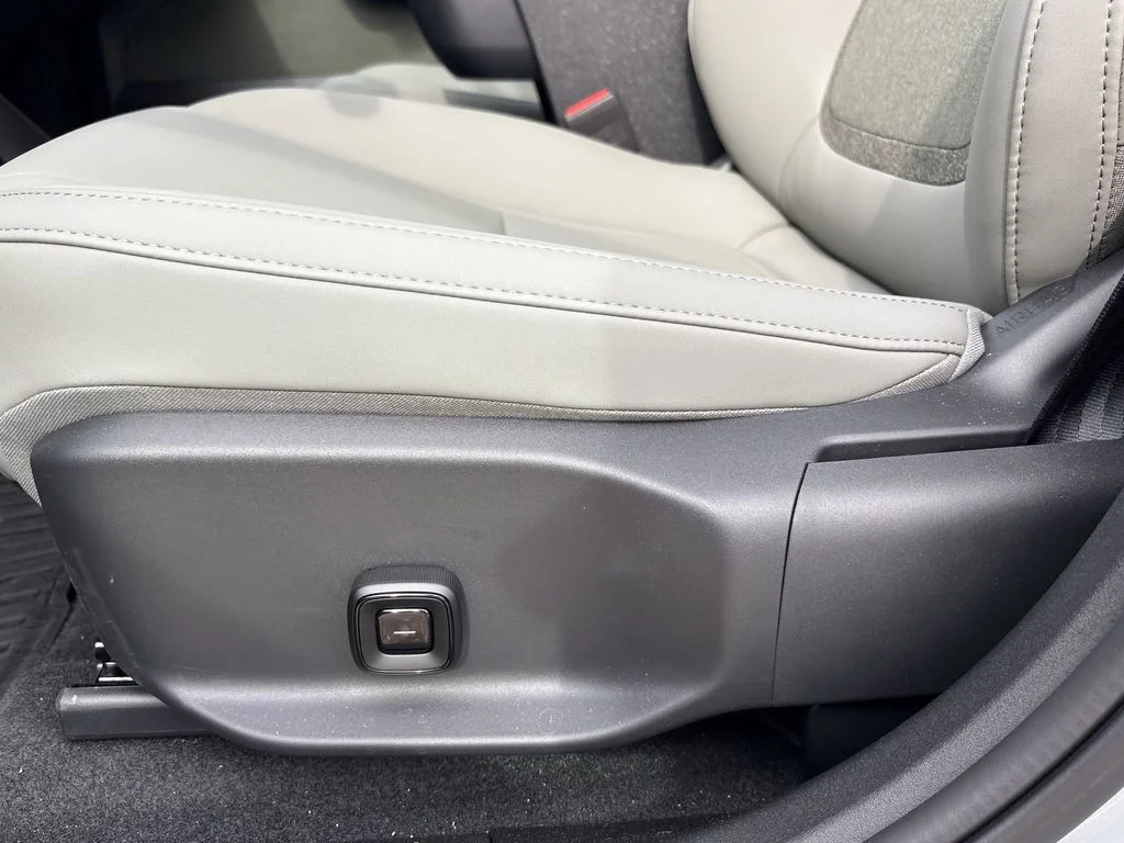 New 2026 Vapour Grey Volvo Ultra image 12