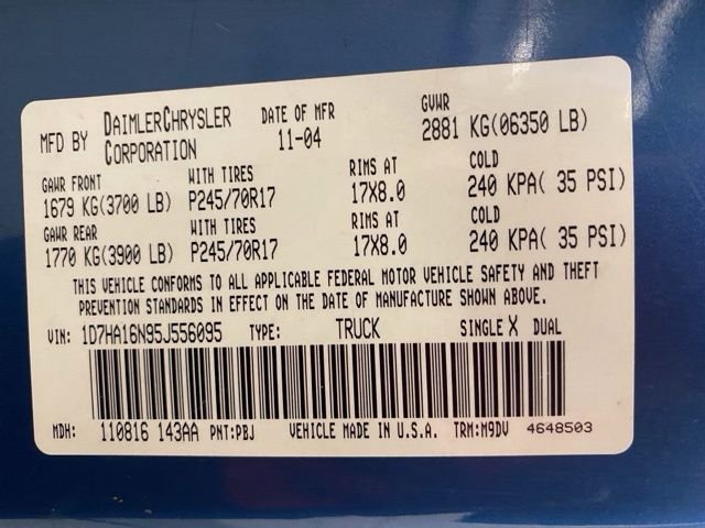 Used 2005 Blue Dodge SLT image 40
