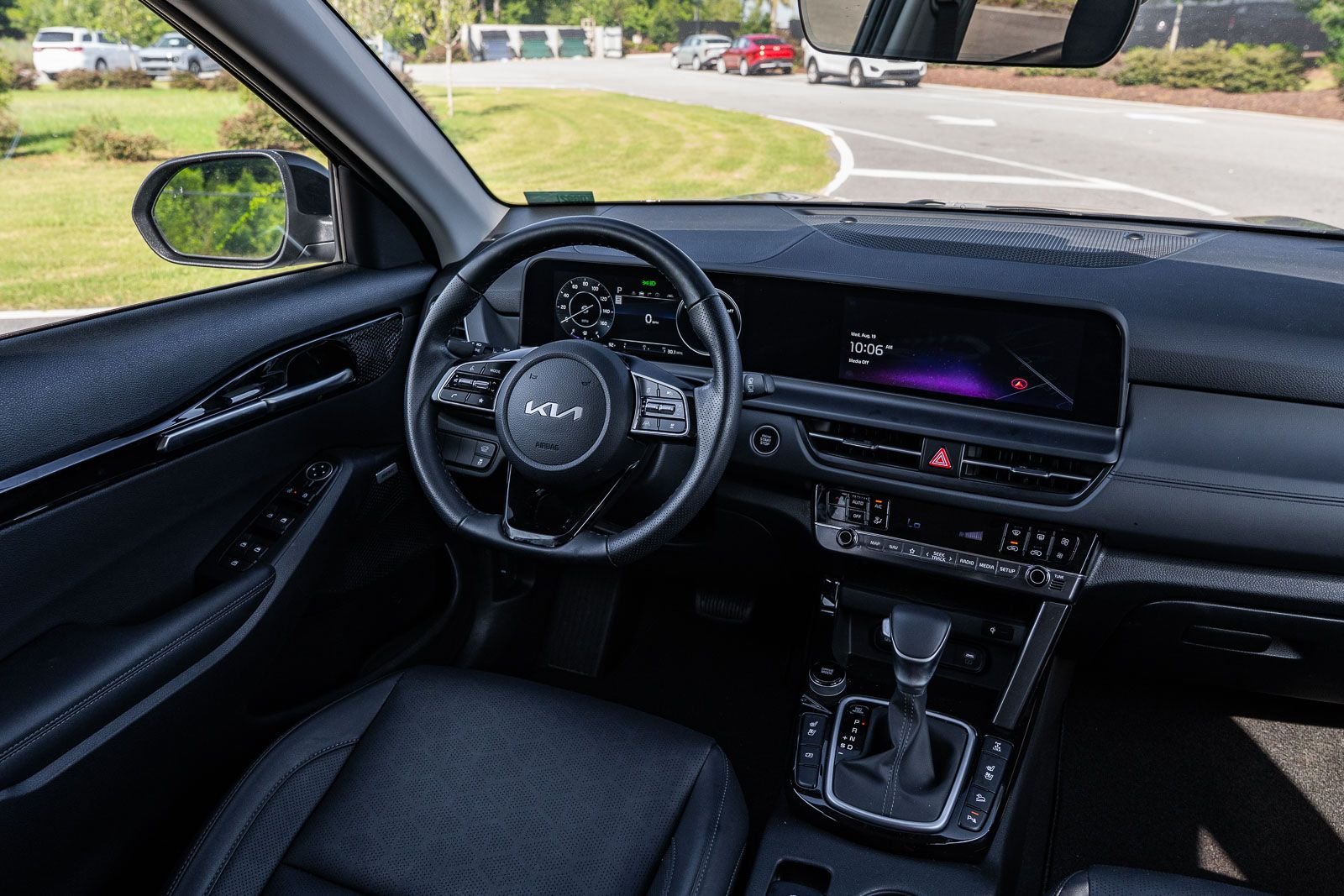 Used 2026 Black Kia SX image 30