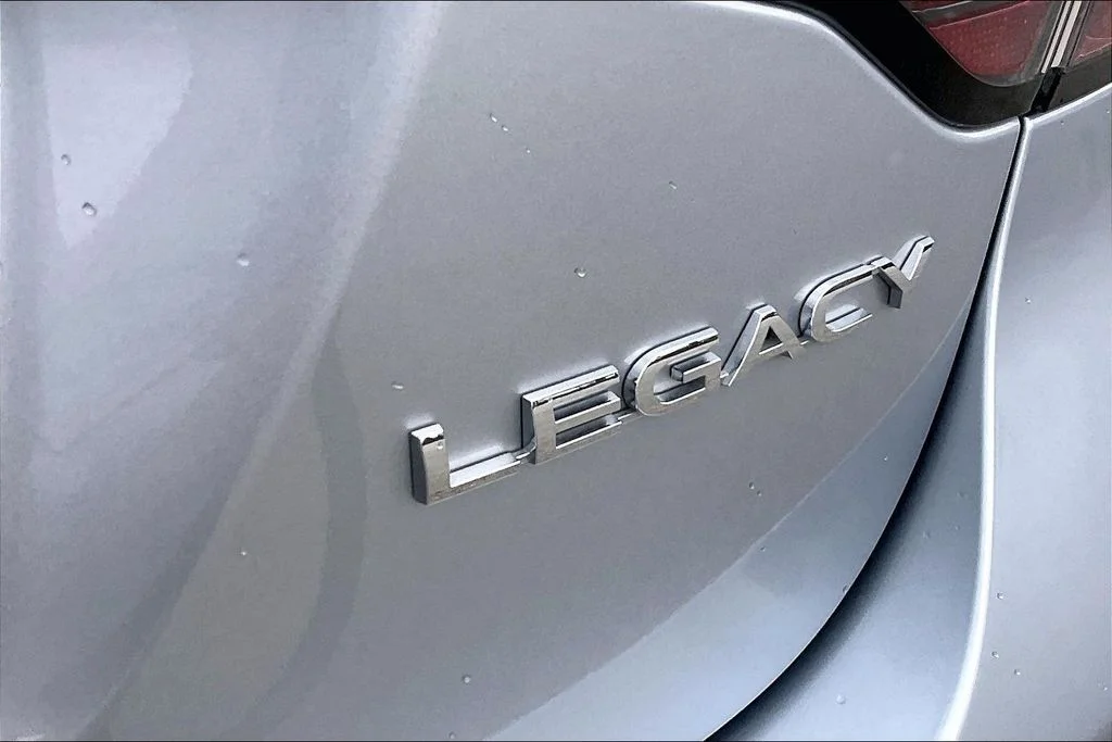 Used 2025 Silver Subaru Premium image 31