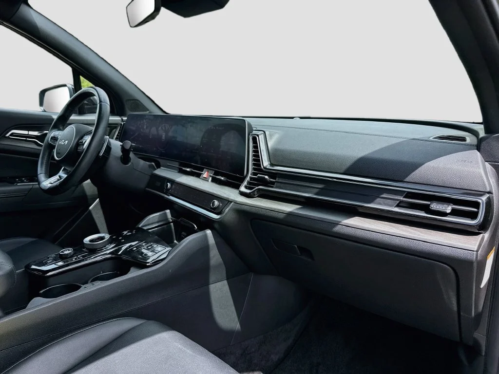 Used 2024 Green Kia X-Line Prestige image 33