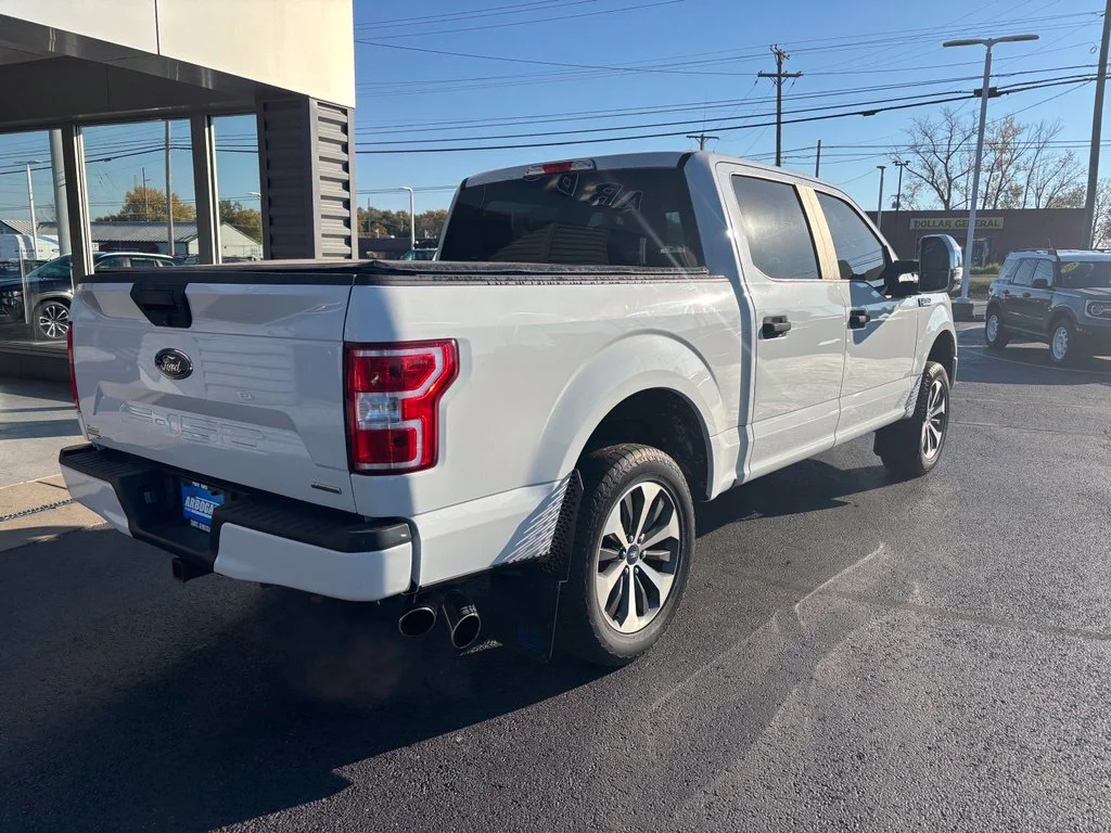 Used 2020 White Ford XL image 5