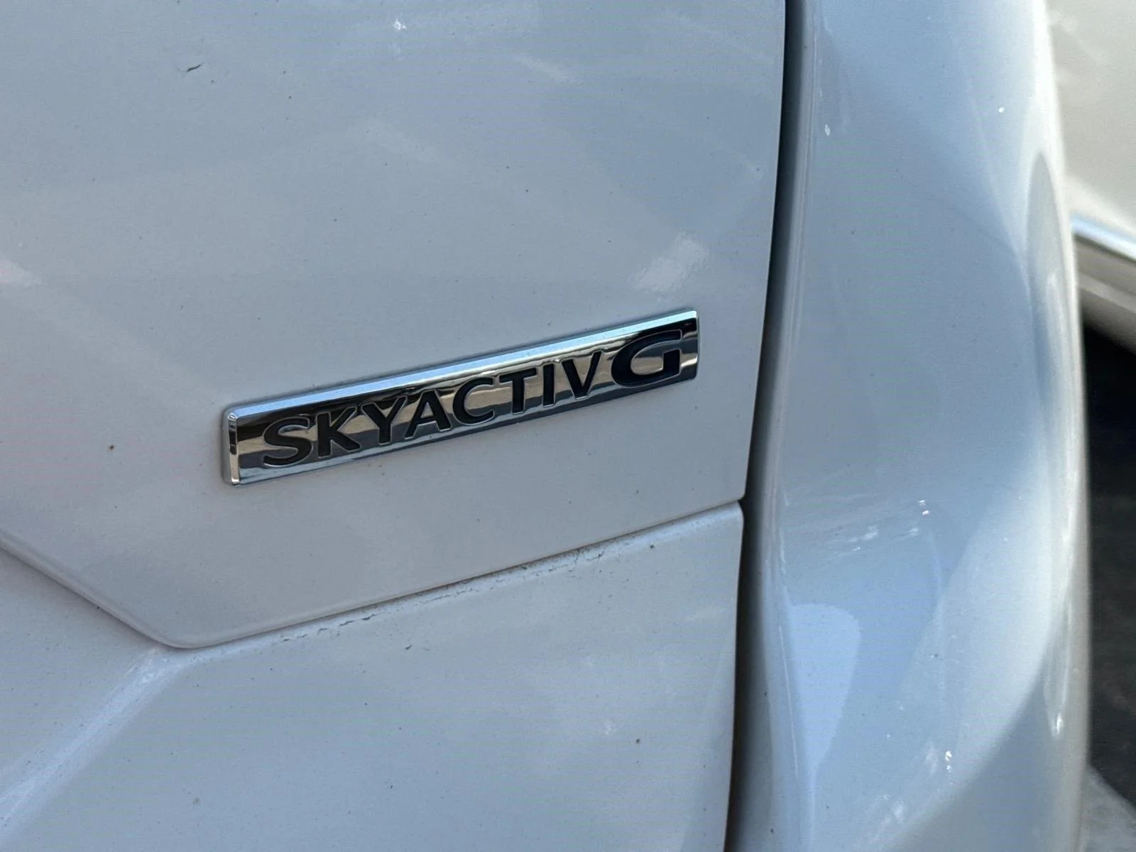 Used 2020 Snowflake White Pearl Mica Mazda Touring image 14