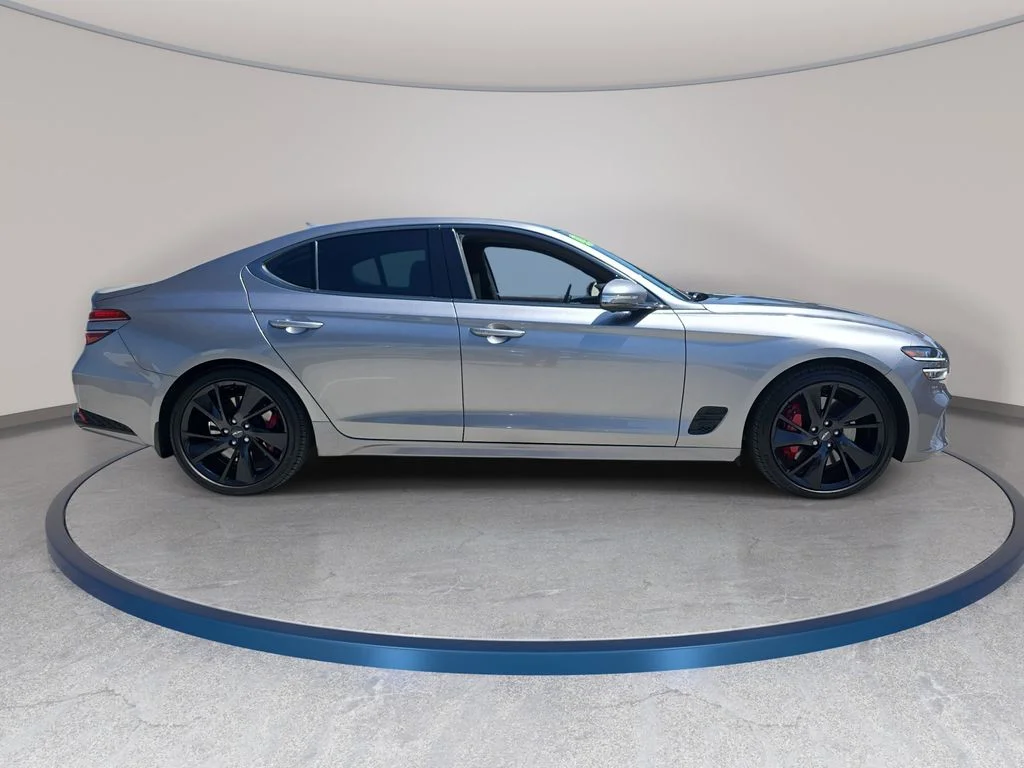 Used 2023 Silver Genesis 3.3T image 5