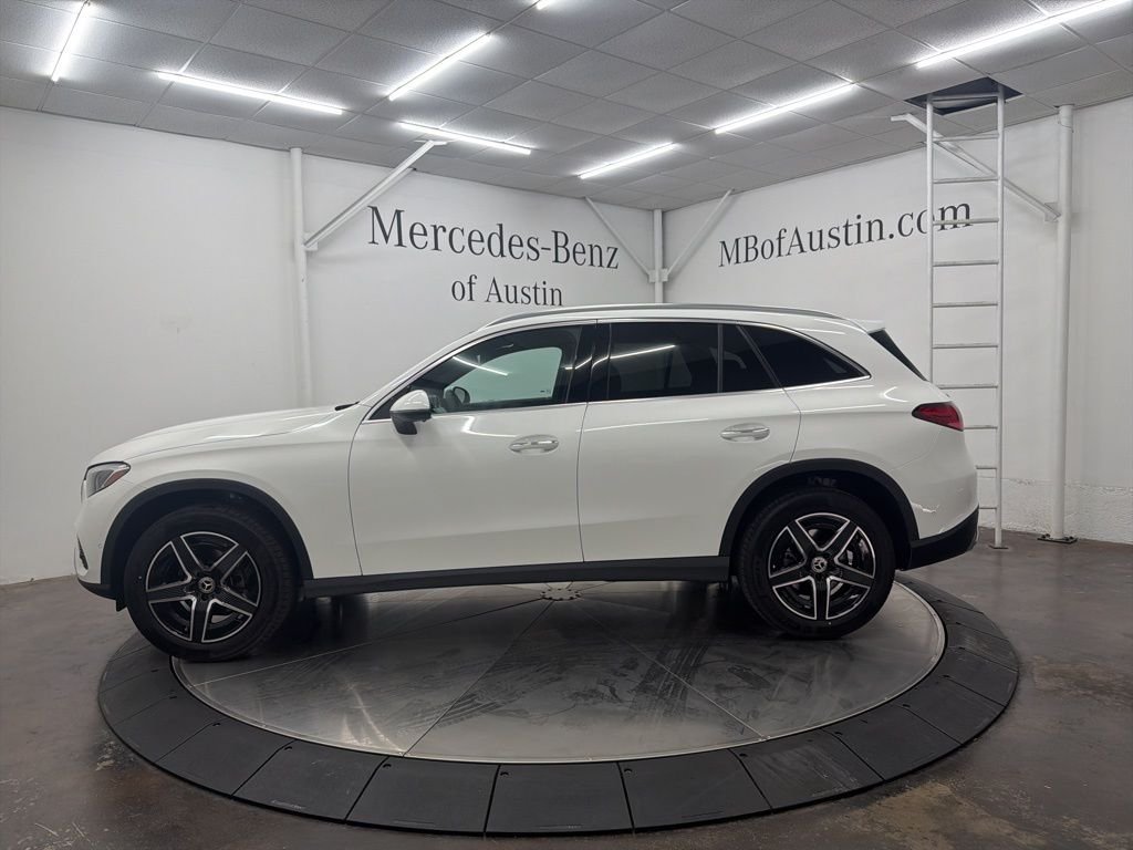 Used 2026 White Mercedes-Benz GLC 300 image 4