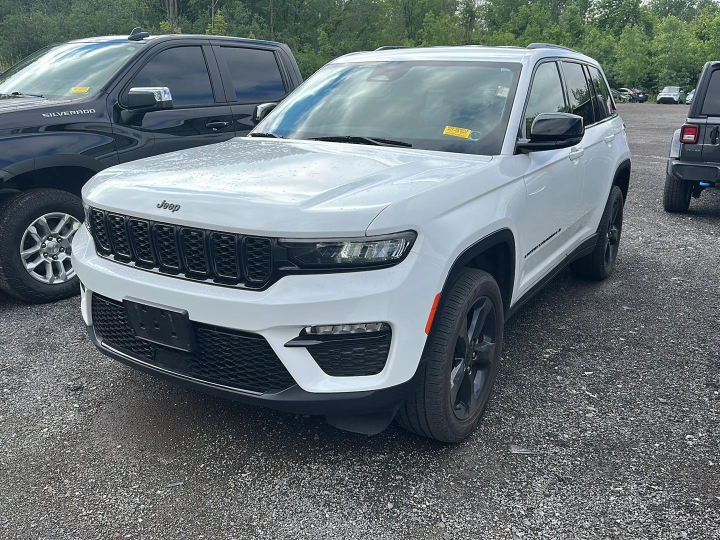 Used 2023 Bright White Clearcoat Jeep Limited image 5
